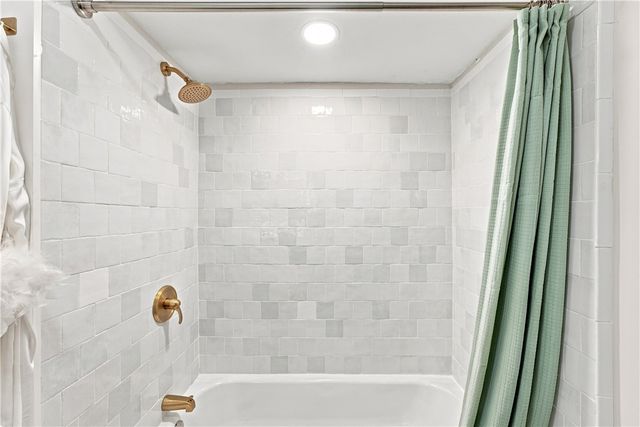 84 Waterman Avenue, Cranston, RI 02910