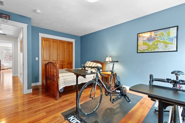 33 Glebe St, Taunton, MA 02780