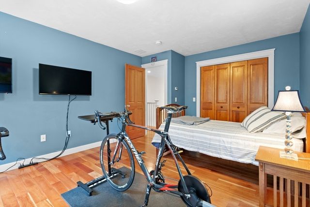 33 Glebe St, Taunton, MA 02780