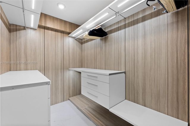 16901 Collins Ave 802, Sunny Isles Beach, FL 33160