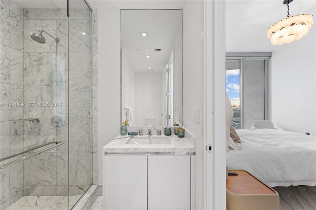 16901 Collins Ave 802, Sunny Isles Beach, FL 33160