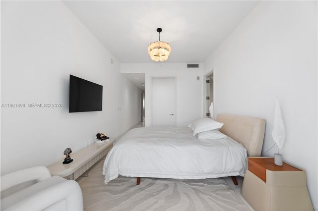 16901 Collins Ave 802, Sunny Isles Beach, FL 33160