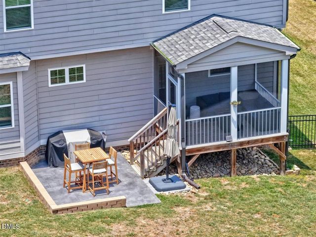 158 Heathgreen Drive, Clayton, NC 27527