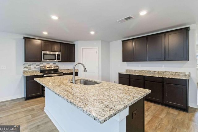 163 Kingfisher Walk, Covington, GA 30014