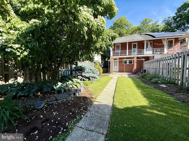 1557 DAUPHIN AVE, Wyomissing, PA 19610