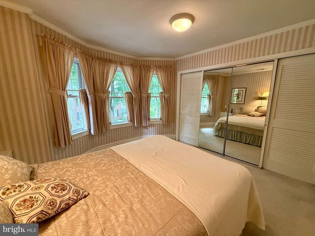 1557 DAUPHIN AVE, Wyomissing, PA 19610