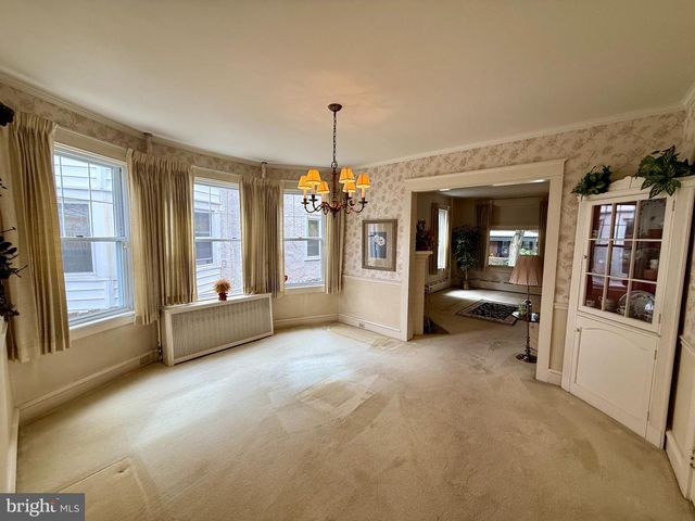 1557 DAUPHIN AVE, Wyomissing, PA 19610
