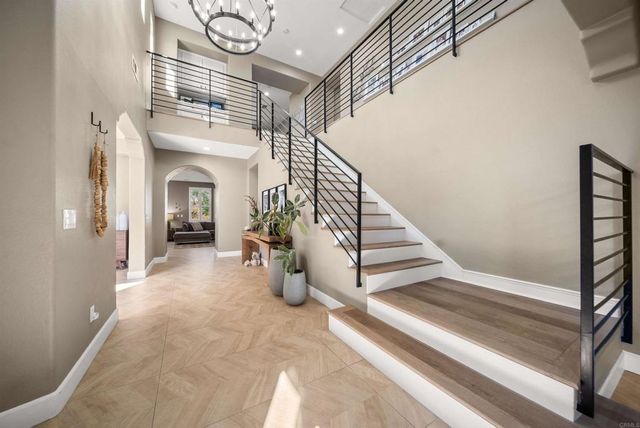 890 Antilla Way, San Marcos, CA 92078