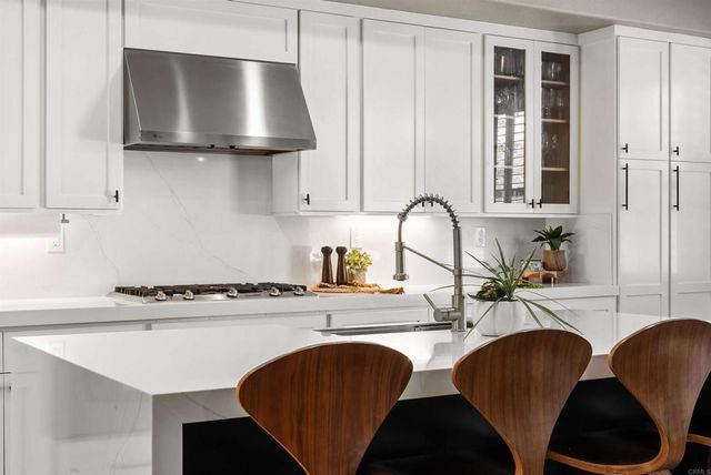 890 Antilla Way, San Marcos, CA 92078