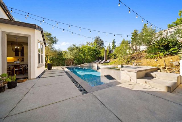 890 Antilla Way, San Marcos, CA 92078