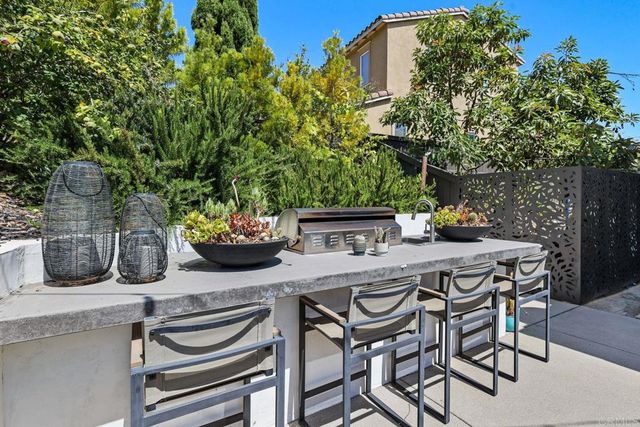 890 Antilla Way, San Marcos, CA 92078