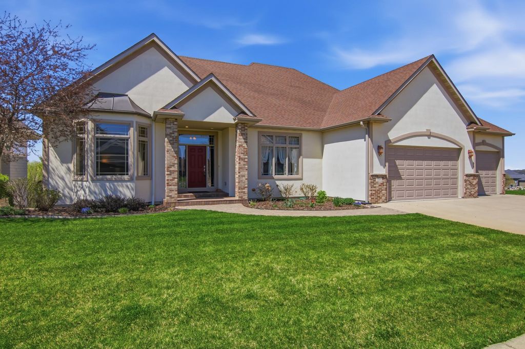 755 Somerby Parkway NE, Byron, MN 55920