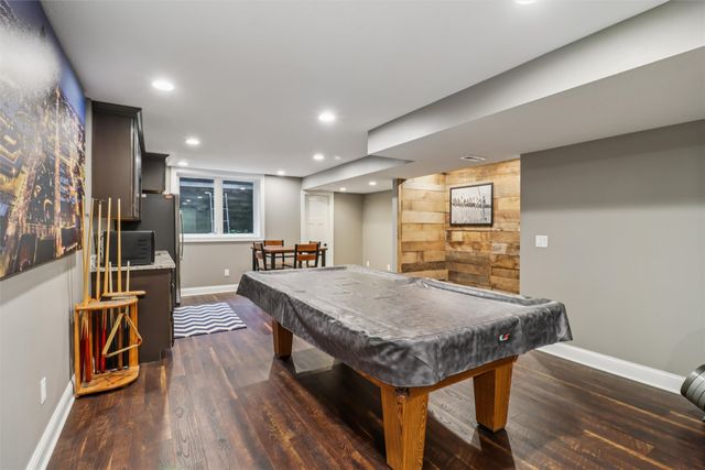 946 11th Avenue SE, Altoona, IA 50009