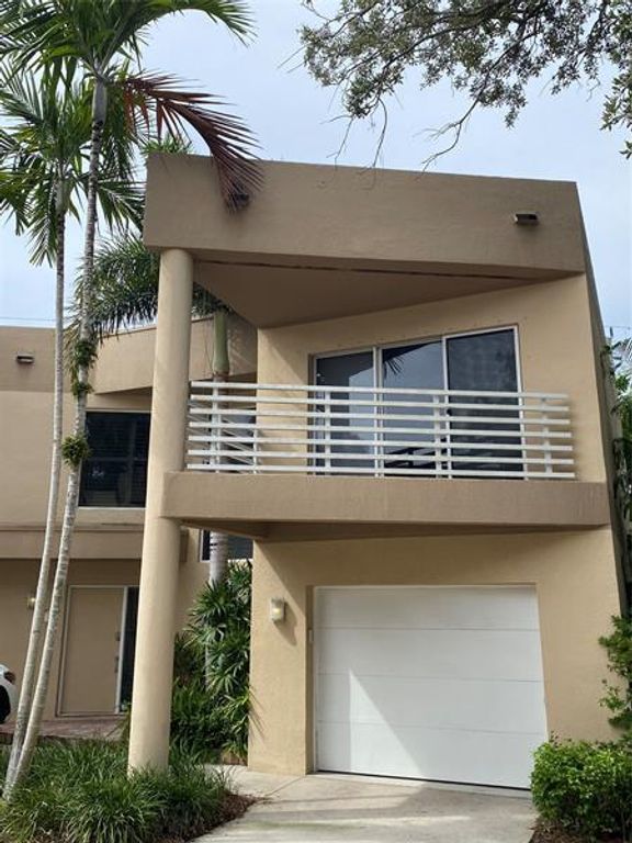 101 SE 15th Avenue E, Fort Lauderdale, FL 33301