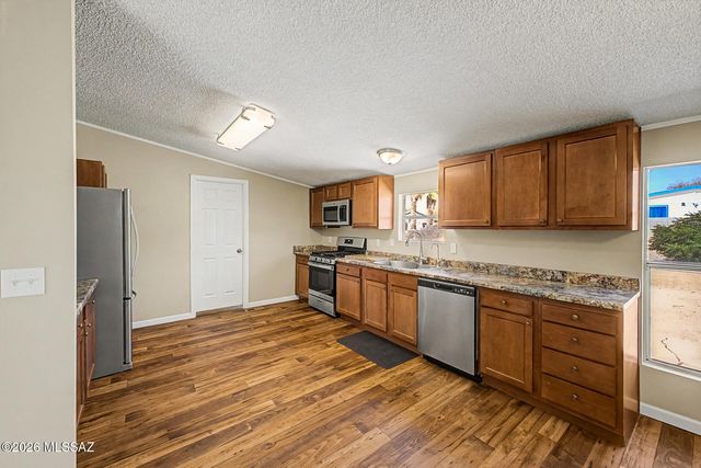 5385 S Brush Berry Drive, Tucson, AZ 85757