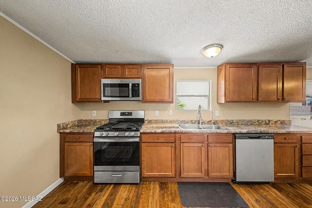 5385 S Brush Berry Drive, Tucson, AZ 85757