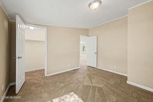 5385 S Brush Berry Drive, Tucson, AZ 85757