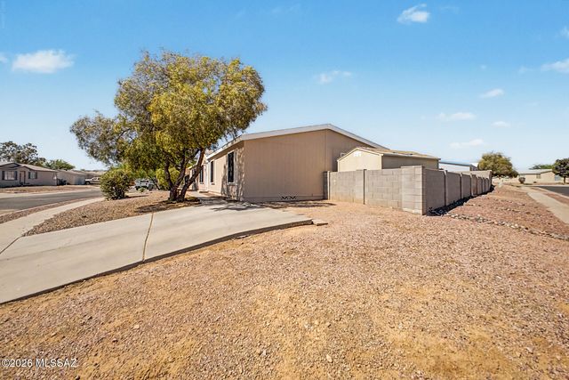 5385 S Brush Berry Drive, Tucson, AZ 85757