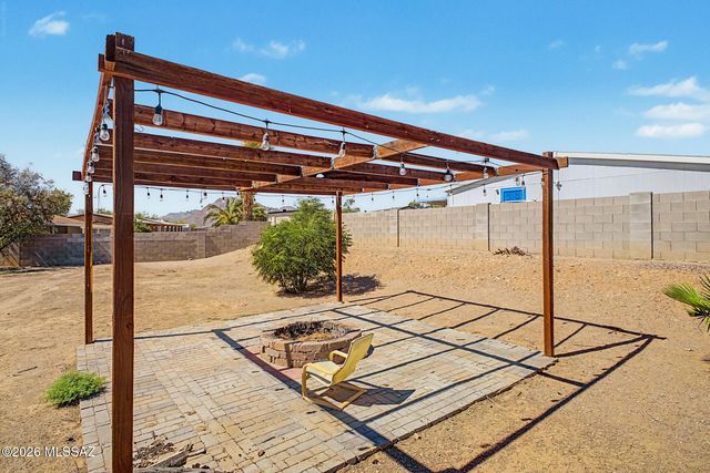 5385 S Brush Berry Drive, Tucson, AZ 85757