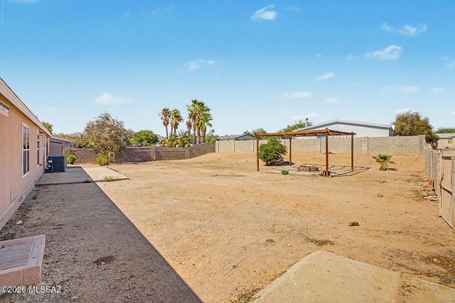5385 S Brush Berry Drive, Tucson, AZ 85757