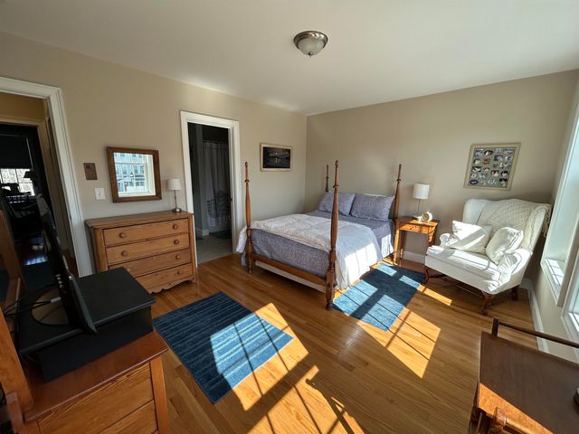 28 Acadia Lane, Exeter, NH 03833