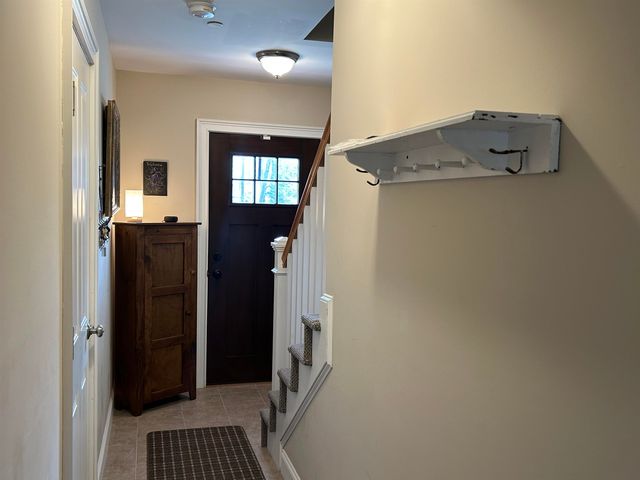 28 Acadia Lane, Exeter, NH 03833