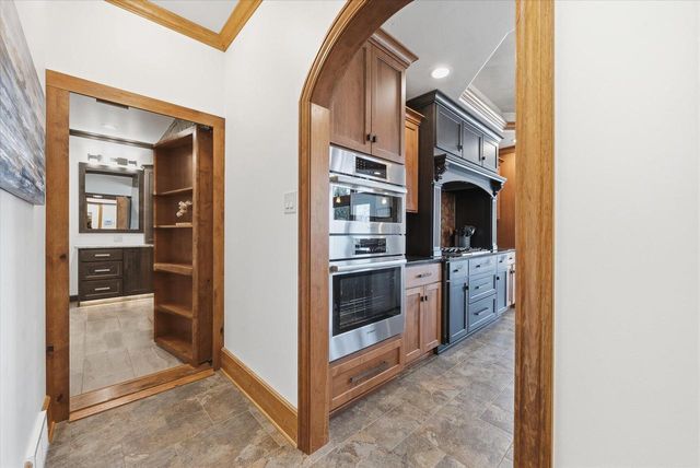 405 Lake DRIVE, Random Lake, WI 53075