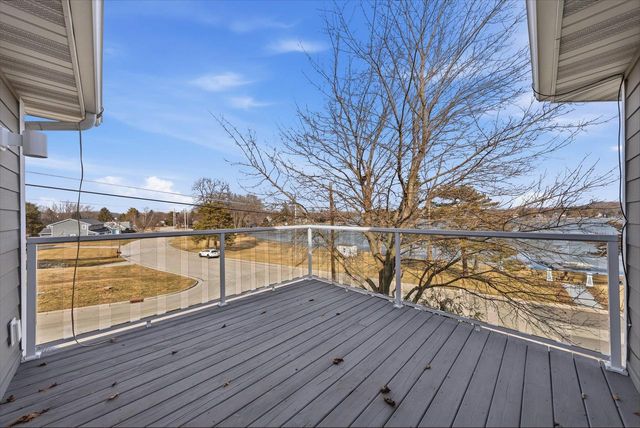 405 Lake DRIVE, Random Lake, WI 53075