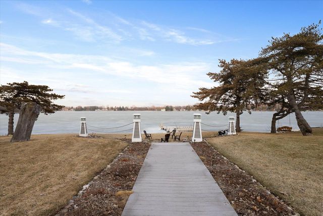 405 Lake DRIVE, Random Lake, WI 53075