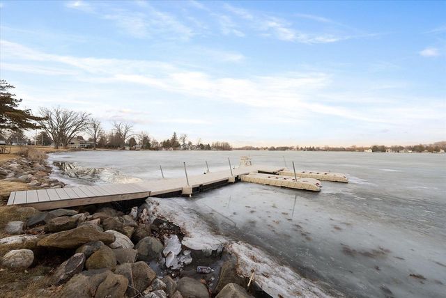 405 Lake DRIVE, Random Lake, WI 53075