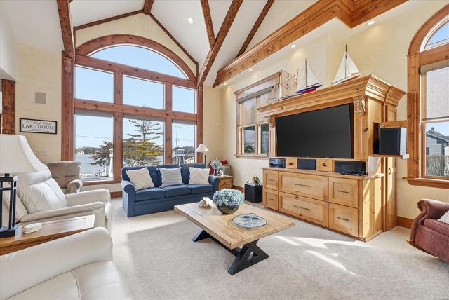 405 Lake DRIVE, Random Lake, WI 53075