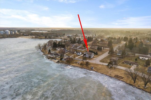 405 Lake DRIVE, Random Lake, WI 53075