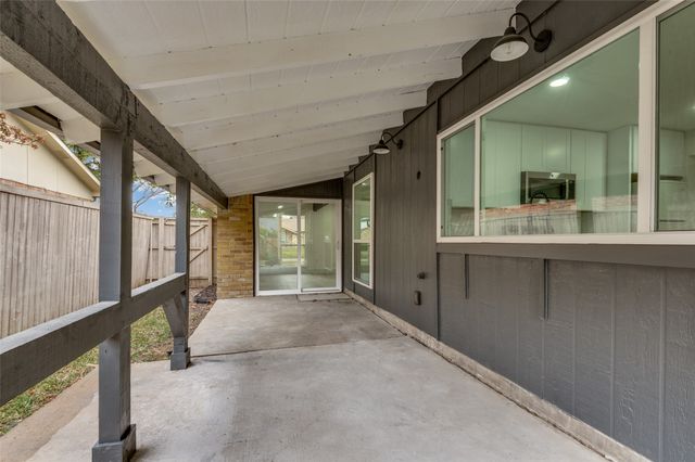 8517 Van Pelt Drive, Dallas, TX 75228