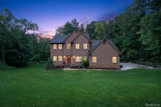 7943 Debora Drive, Genoa Township, MI 48114