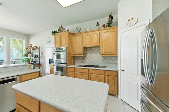 131 Bear Path Trail, Fort Worth, TX 76126