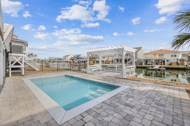 308 50th Ave. N, North Myrtle Beach, SC 29582