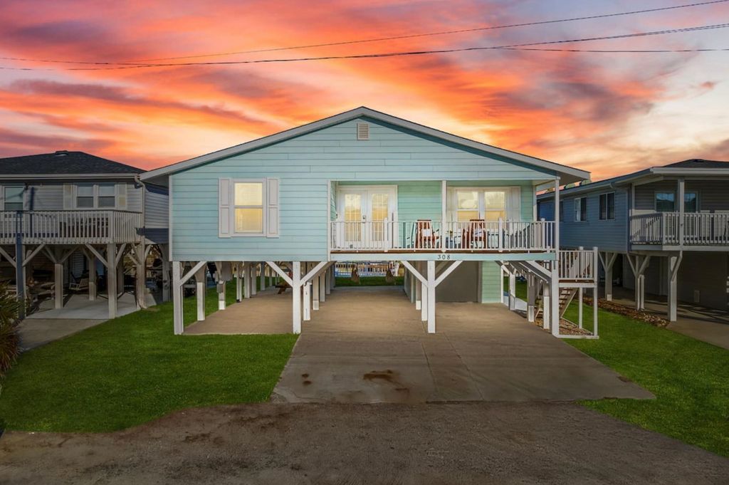 308 50th Ave. N, North Myrtle Beach, SC 29582