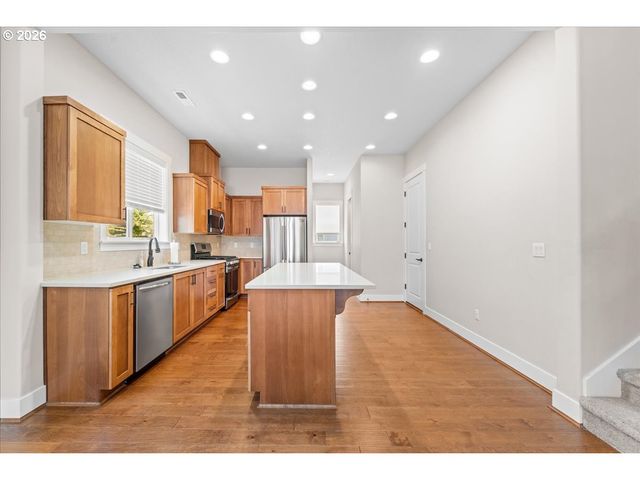 15218 Nw FIG Ln, Portland, OR 97229