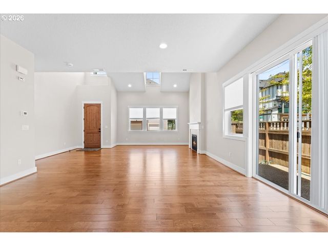 15218 Nw FIG Ln, Portland, OR 97229