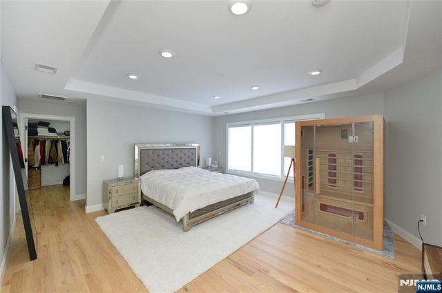 196 Graphic Boulevard, Bergenfield, NJ 07621