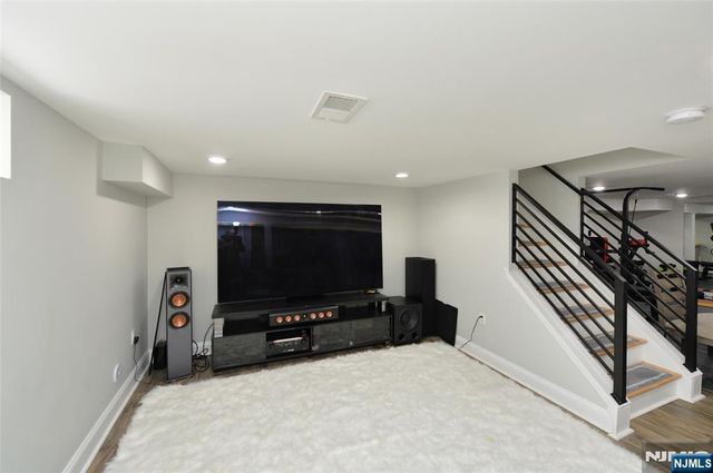 196 Graphic Boulevard, Bergenfield, NJ 07621