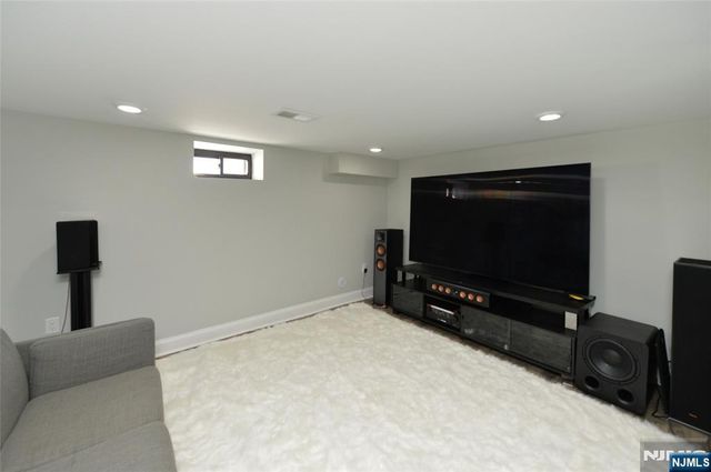 196 Graphic Boulevard, Bergenfield, NJ 07621