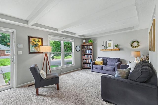 7601 E 134th Terrace, Grandview, MO 64030