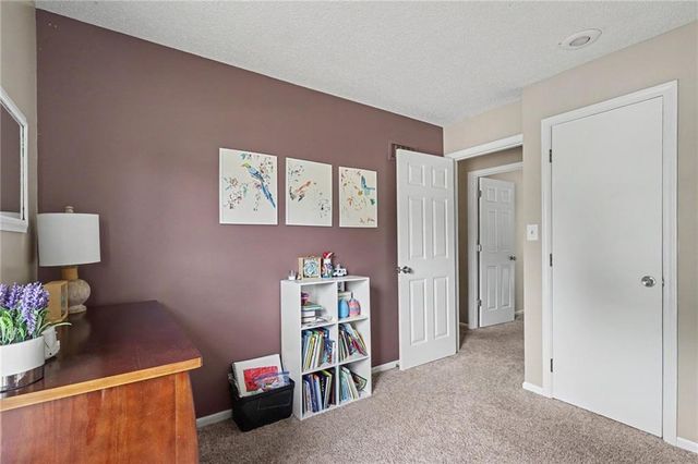 7601 E 134th Terrace, Grandview, MO 64030