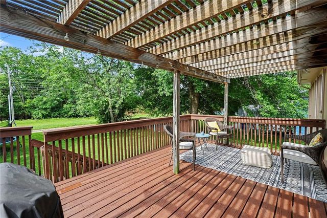7601 E 134th Terrace, Grandview, MO 64030