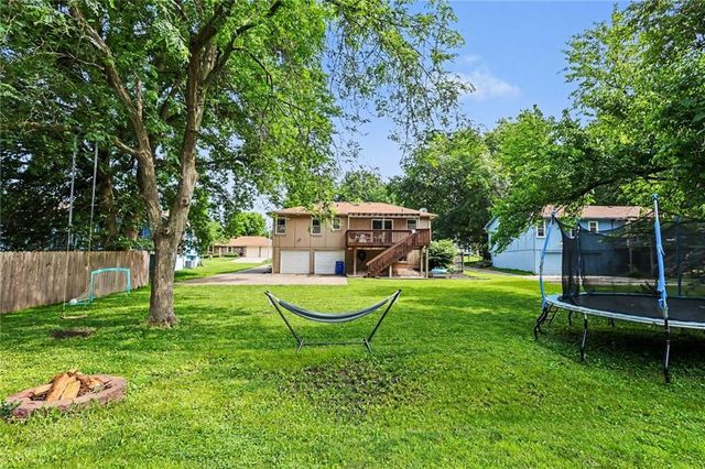 7601 E 134th Terrace, Grandview, MO 64030