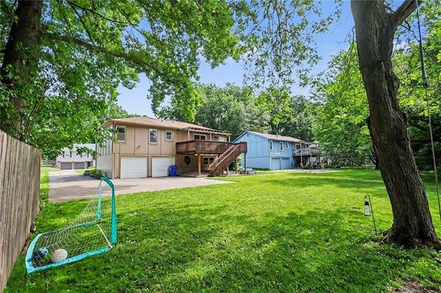 7601 E 134th Terrace, Grandview, MO 64030