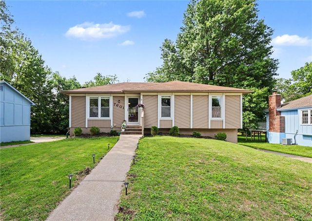 7601 E 134th Terrace, Grandview, MO 64030