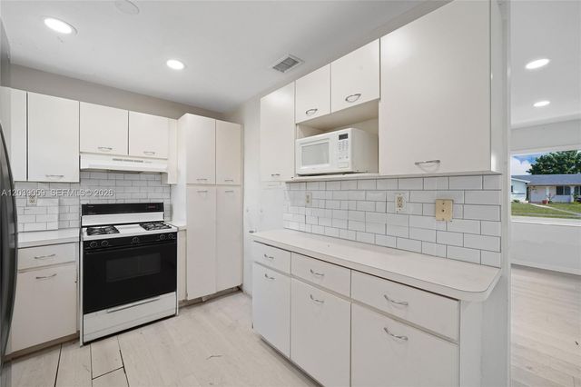 10051 SW 13th Ter, Miami, FL 33174