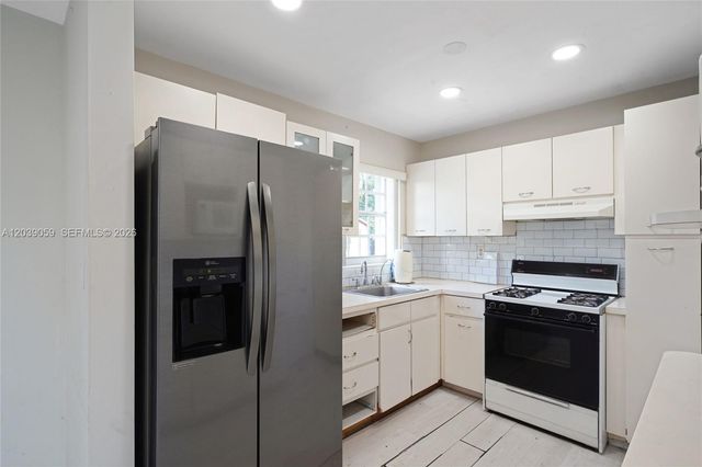 10051 SW 13th Ter, Miami, FL 33174